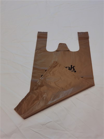 Harmaa t -paita muovikuljetuslogo laukku